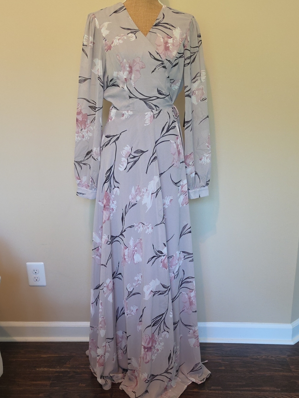 Lulu's Light Lavendar Floral Maxi Dress with Pink Blooms